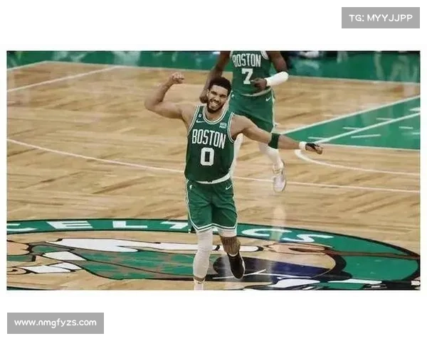 如何激励塔图姆在比赛中充分发挥推动球队进攻和防守的潜力