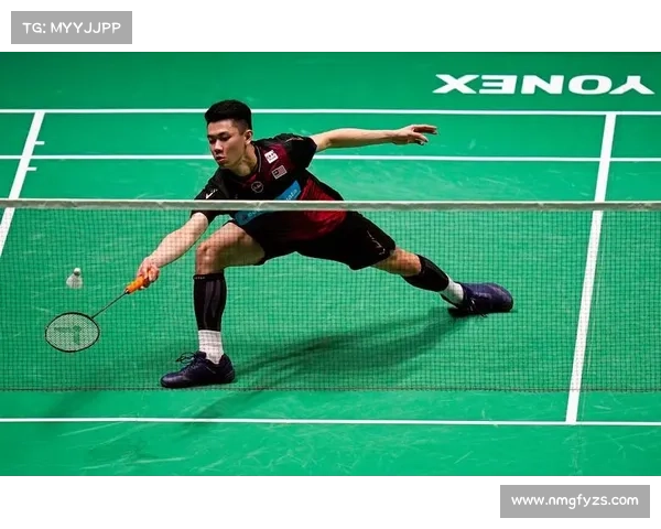 安赛龙在2024年全英羽毛球公开赛决赛中凭借强力扣杀夺得冠军